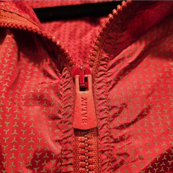 BALLY Women’s Red Windbreaker Hoodie Jacket Raincoat - Size 4 - Picture 5 of 8